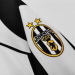 Juventus Retro 1997-1998 Long Sleeve Home Kit - Image 4