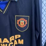 1993/1995 Retro Manchester United Away Long Sleeve - Image 5