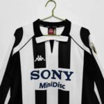 Juventus Retro 1997-1998 Long Sleeve Home Kit - Image 3