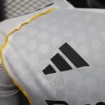 Real Madrid 2025/2026 Home Kit Long Sleeve - Image 4