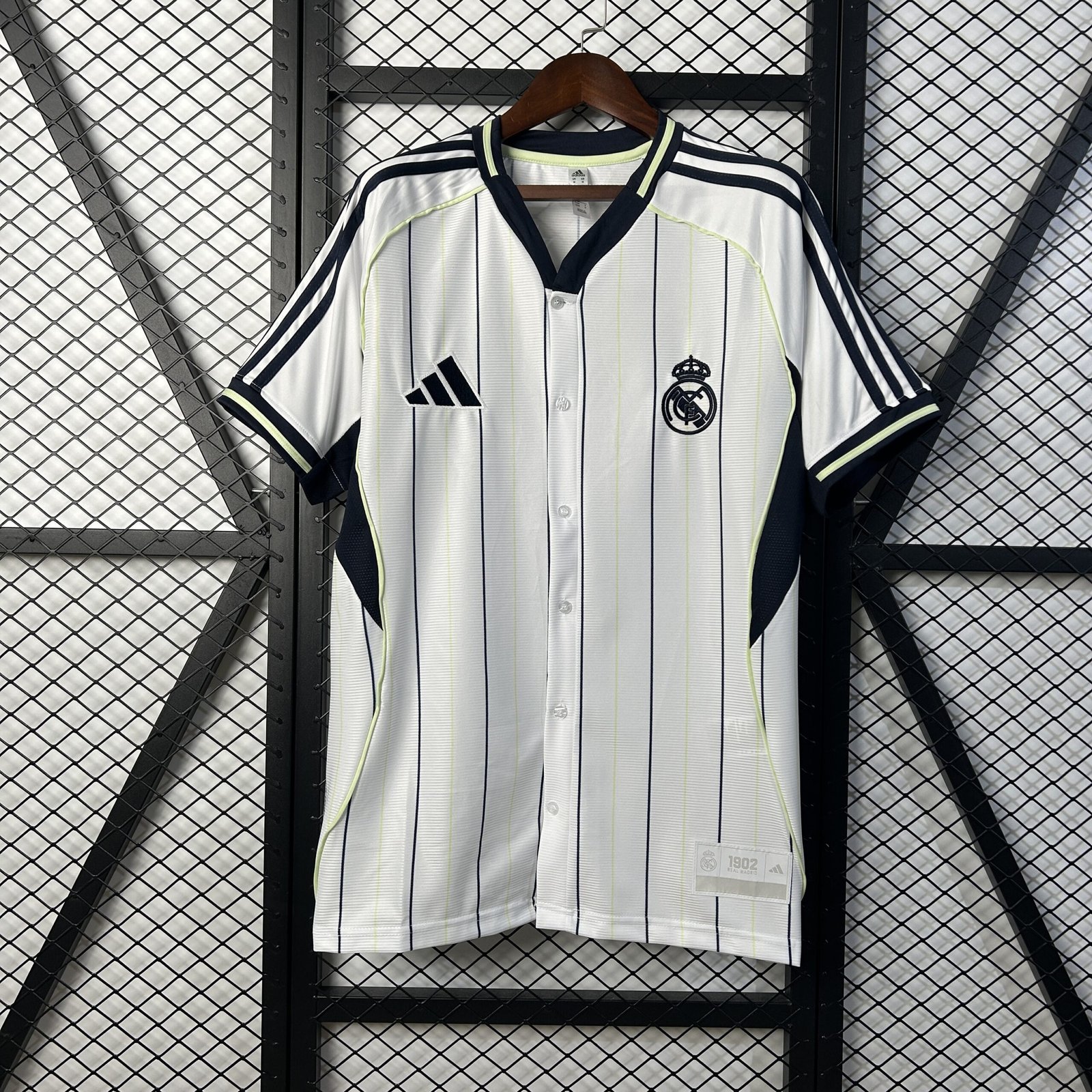 D3E4F15E-E968-B958-07FC-B12061FB3C4B.jpg Real Madrid US Pack Shirt 25/26 White - Image 1