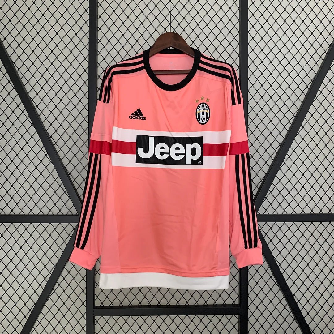 8bcf011e0c10bdbf92231d5dc11ccd57.jpg 2015-2016 Juventus Retro Away Jersey Long Sleeve - Image 1