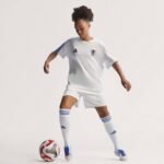 adidas Predator Elite Fold-Over Tongue - Image 11