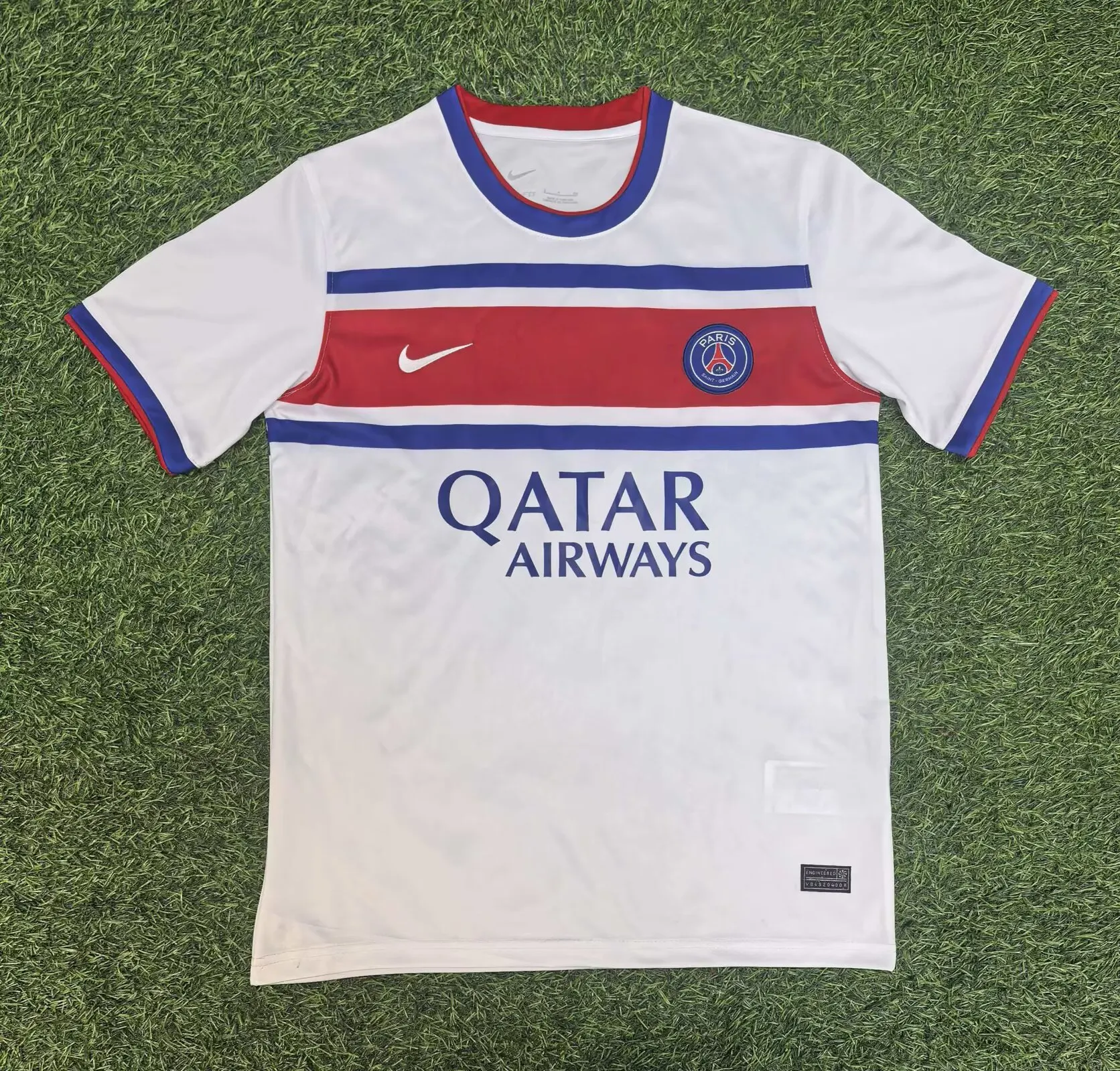 2f71d324c1dc45c1340a4d8f87bd03b5.webp 2026/2027 Psg Paris Saint-Germain Pre-Match Training Uniform White Football Shirt 1:1 Thai Quality - Image 1